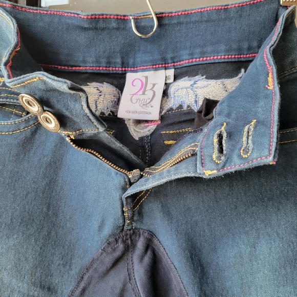 2KGray Riding Jeans Women's Size 26 Embroidered and Embellished Back Pockets - Picture 7 of 13
